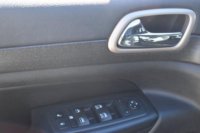 used 2016 Jeep Grand Cherokee car, priced at $11,987