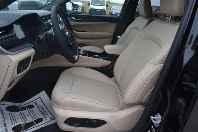 new 2025 Jeep Grand Cherokee L car, priced at $49,985