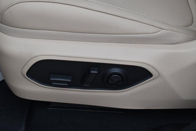 new 2025 Jeep Grand Cherokee L car, priced at $49,985