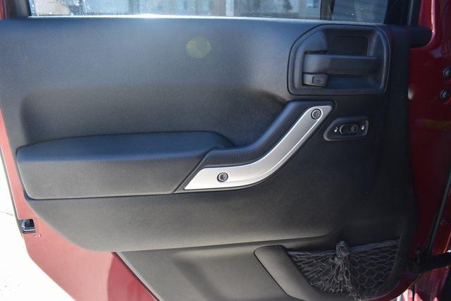 used 2013 Jeep Wrangler Unlimited car, priced at $15,987