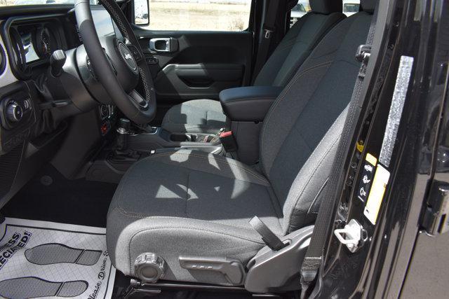 new 2025 Jeep Wrangler car, priced at $48,875