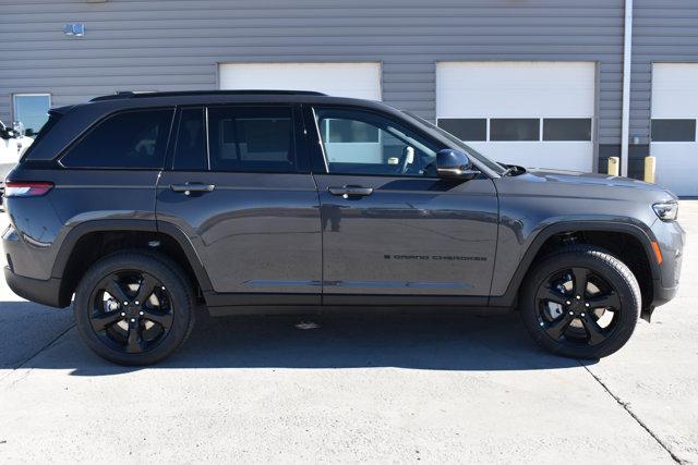 new 2024 Jeep Grand Cherokee car, priced at $45,831