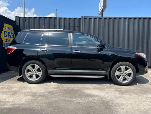 used 2013 Toyota Highlander car, priced at $16,500