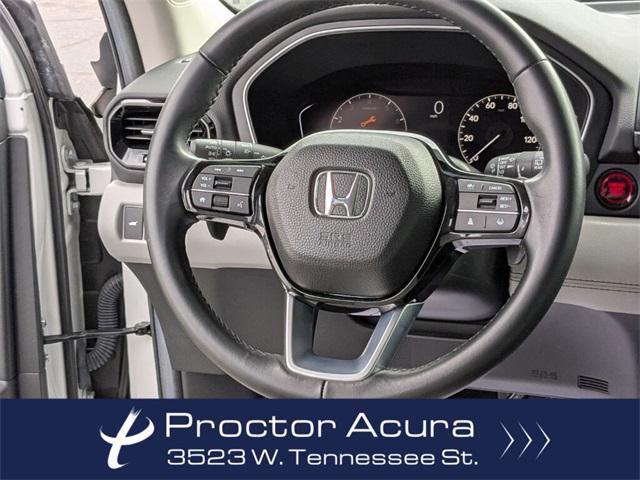 used 2025 Honda Pilot car, priced at $38,895