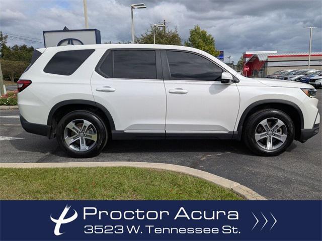 used 2025 Honda Pilot car, priced at $38,895