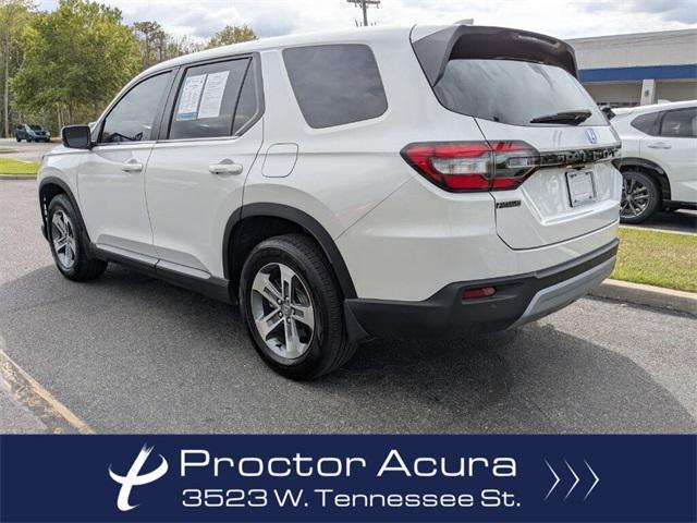 used 2025 Honda Pilot car, priced at $38,895