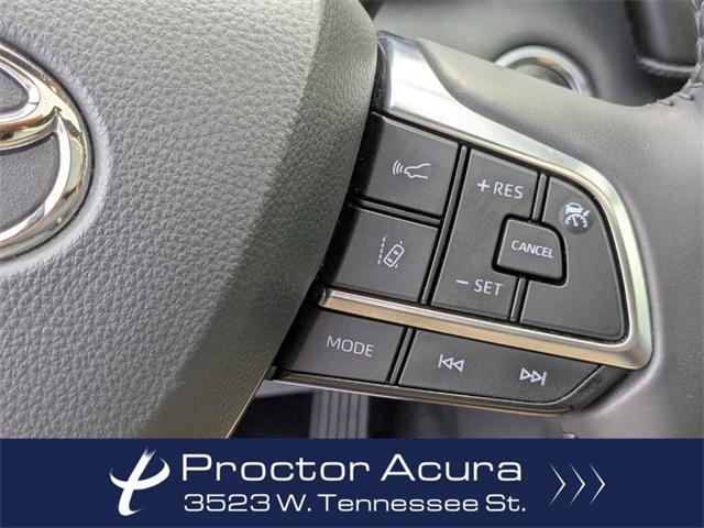 used 2021 Toyota Highlander car, priced at $29,936
