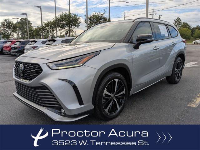 used 2021 Toyota Highlander car, priced at $29,936