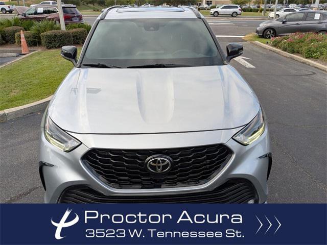 used 2021 Toyota Highlander car, priced at $29,936