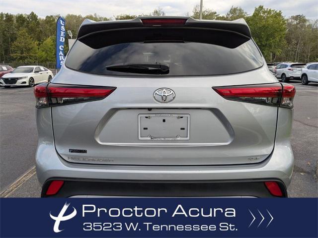 used 2021 Toyota Highlander car, priced at $29,936