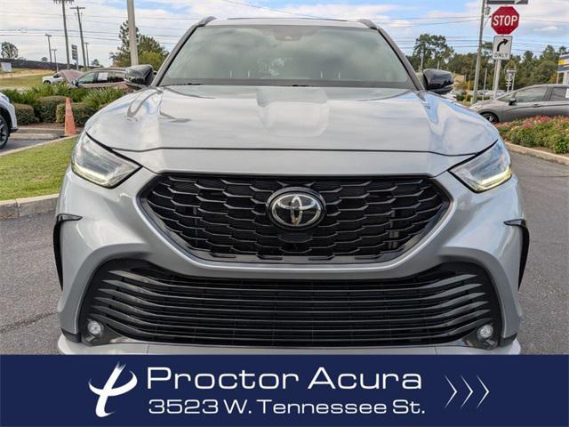 used 2021 Toyota Highlander car, priced at $29,936