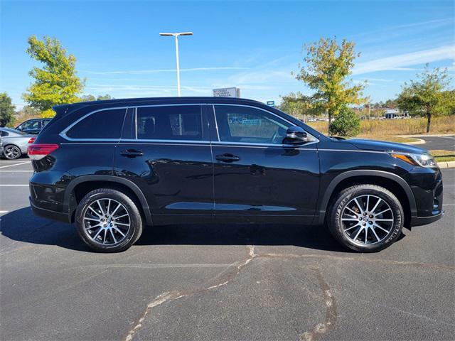 used 2018 Toyota Highlander car, priced at $19,923