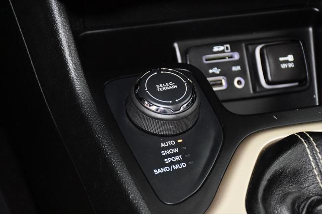 used 2016 Jeep Cherokee car, priced at $12,995