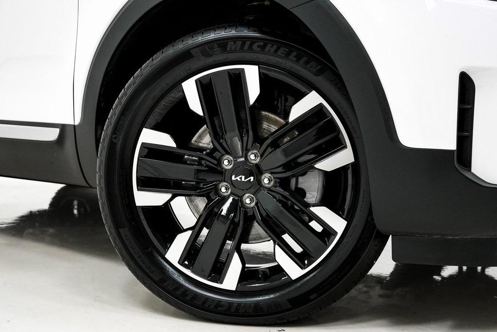 used 2024 Kia Telluride car, priced at $41,300