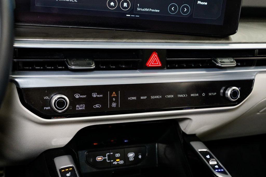 used 2024 Kia Sorento car, priced at $33,987