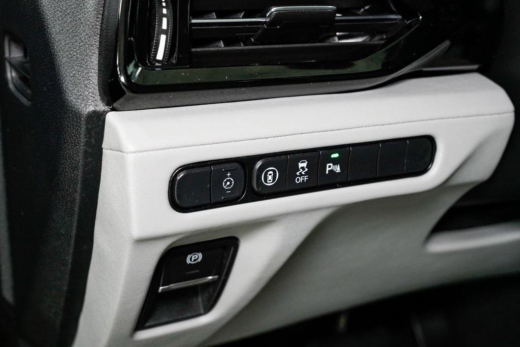 used 2023 Acura MDX car, priced at $40,995