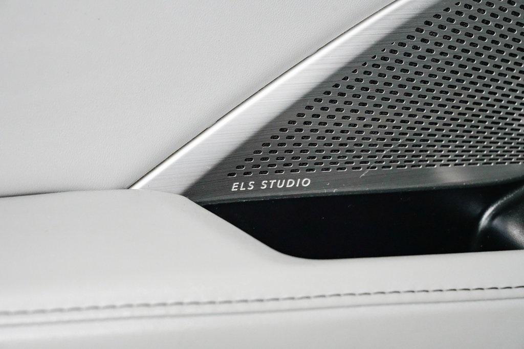 used 2023 Acura MDX car, priced at $40,995