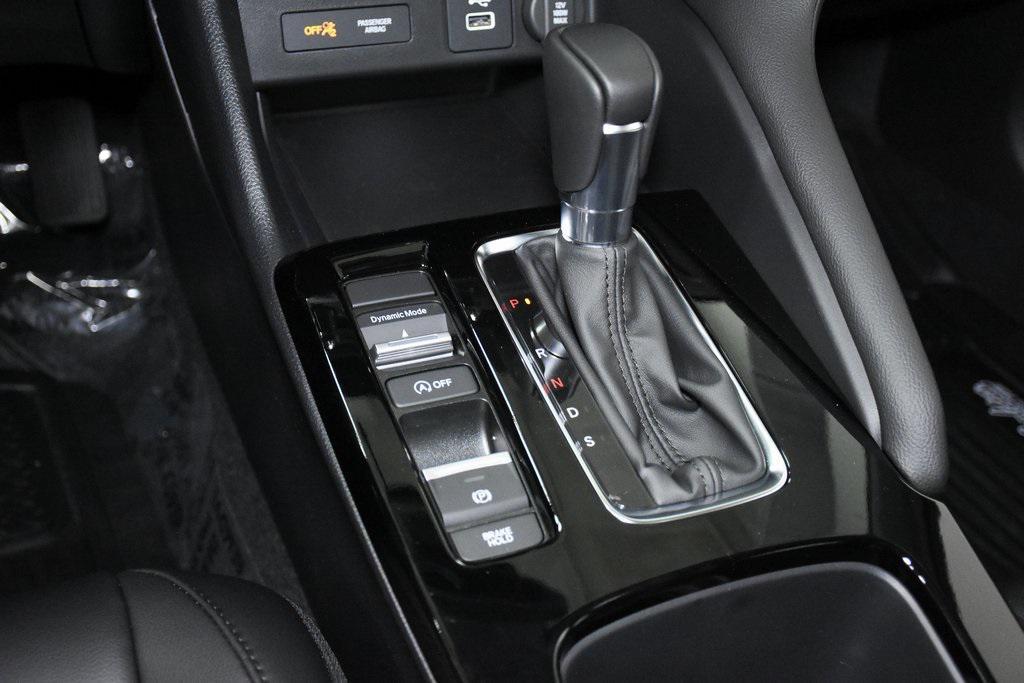 used 2025 Acura Integra car, priced at $27,500