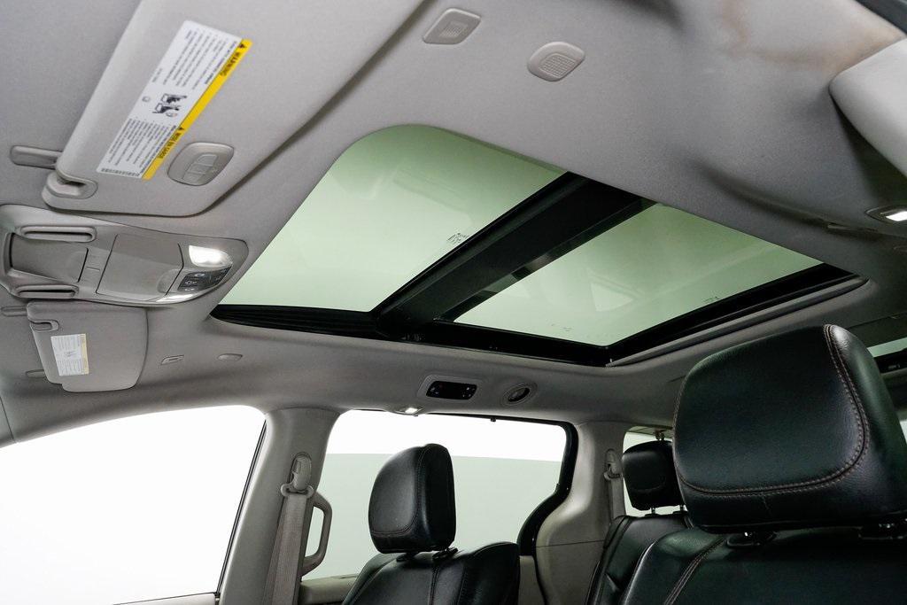 used 2019 Chrysler Pacifica car, priced at $17,500