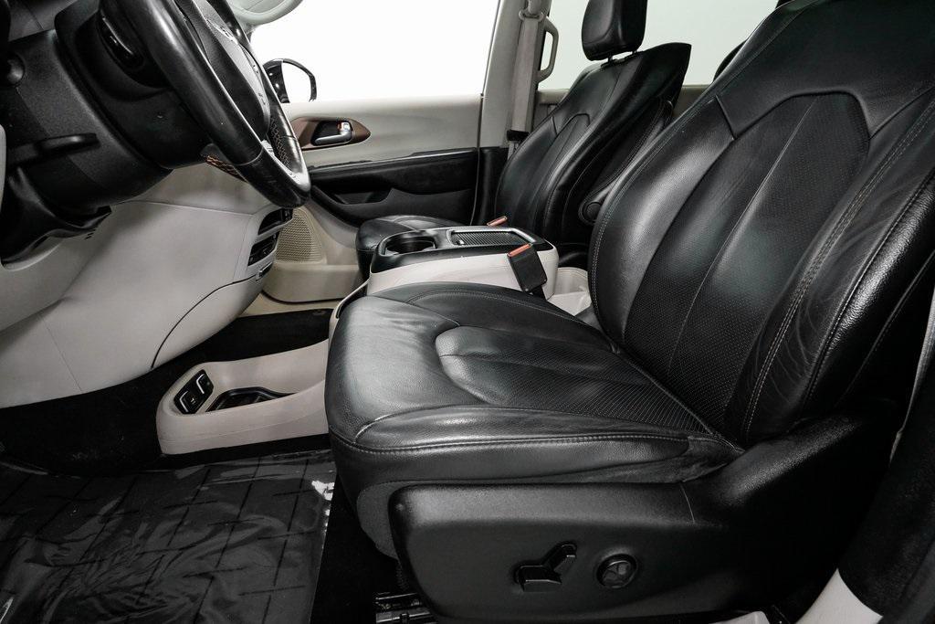 used 2019 Chrysler Pacifica car, priced at $17,500