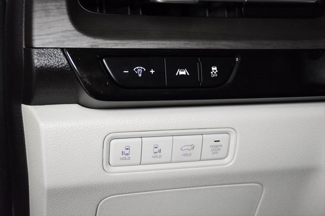 used 2024 Kia Carnival car, priced at $36,700