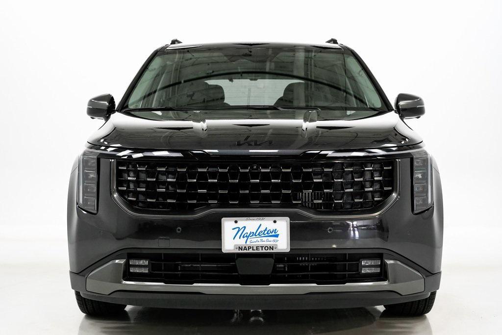 used 2025 Kia Carnival Hybrid car, priced at $46,912