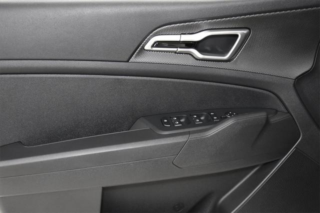 new 2024 Kia Sportage car, priced at $29,527