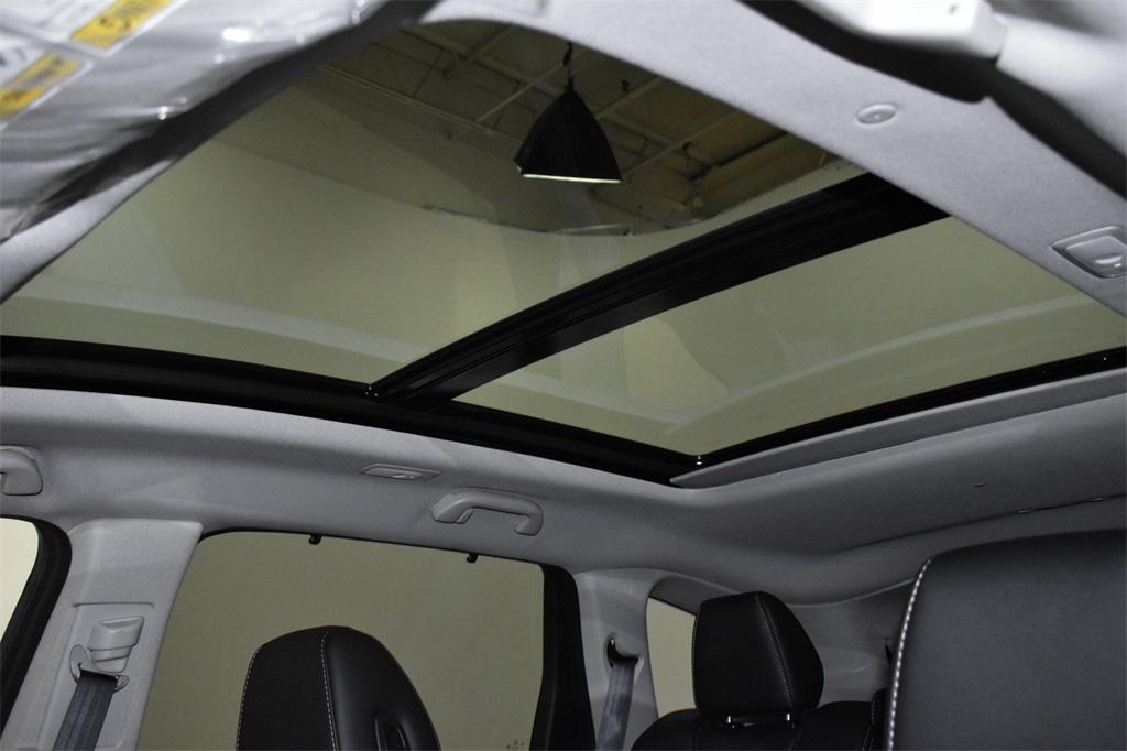 used 2024 Acura MDX car, priced at $46,949