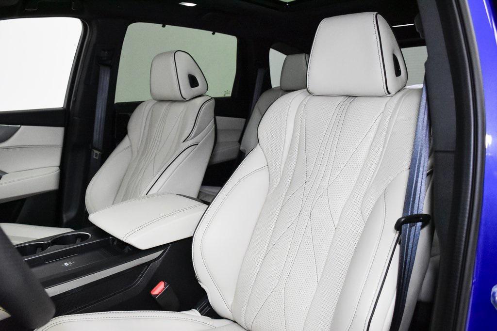 used 2025 Acura MDX car, priced at $58,000