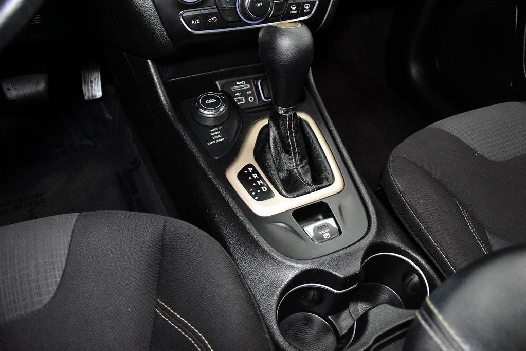 used 2017 Jeep Cherokee car, priced at $11,499