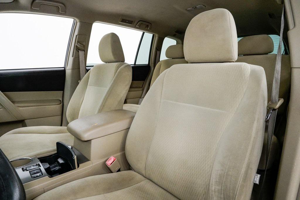 used 2010 Toyota Highlander car, priced at $10,997