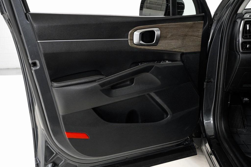 used 2023 Kia Sorento car, priced at $27,950