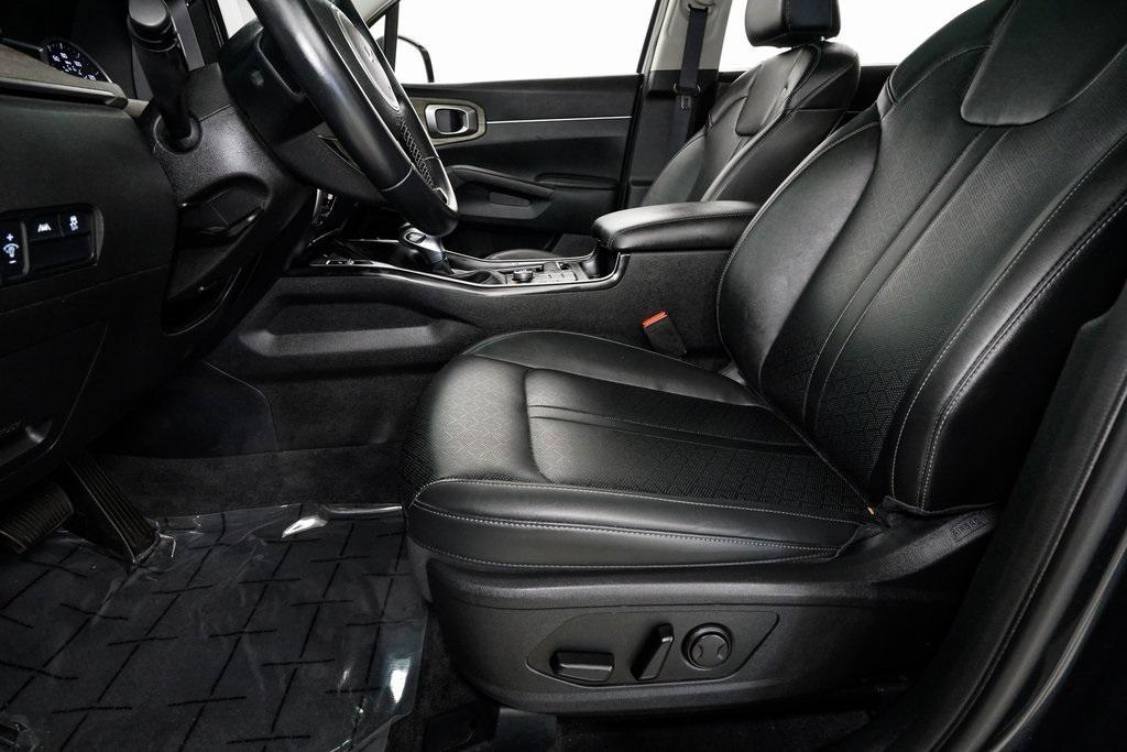 used 2023 Kia Sorento car, priced at $27,950