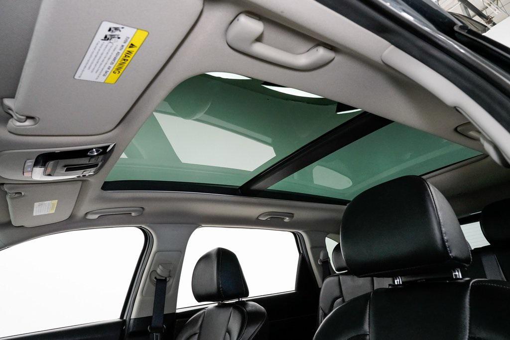 used 2023 Kia Sorento car, priced at $27,950