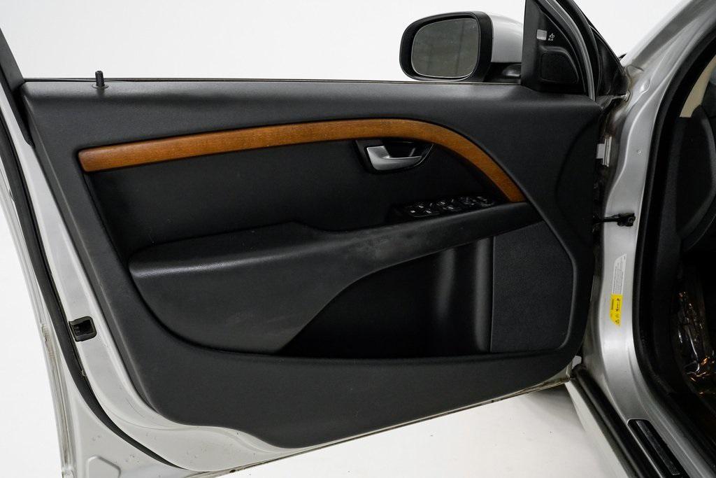 used 2008 Volvo S80 car, priced at $2,500