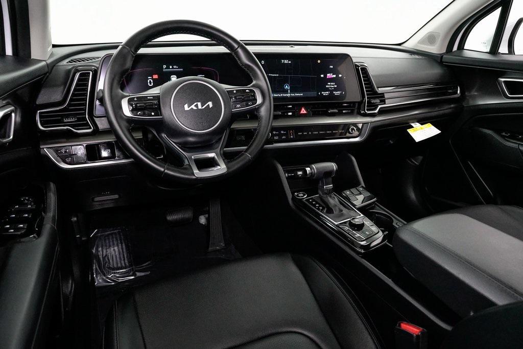 used 2025 Kia Sportage car, priced at $26,995