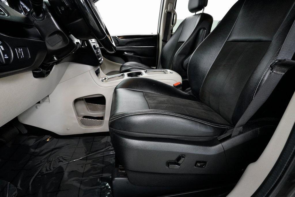 used 2019 Dodge Grand Caravan car, priced at $4,875