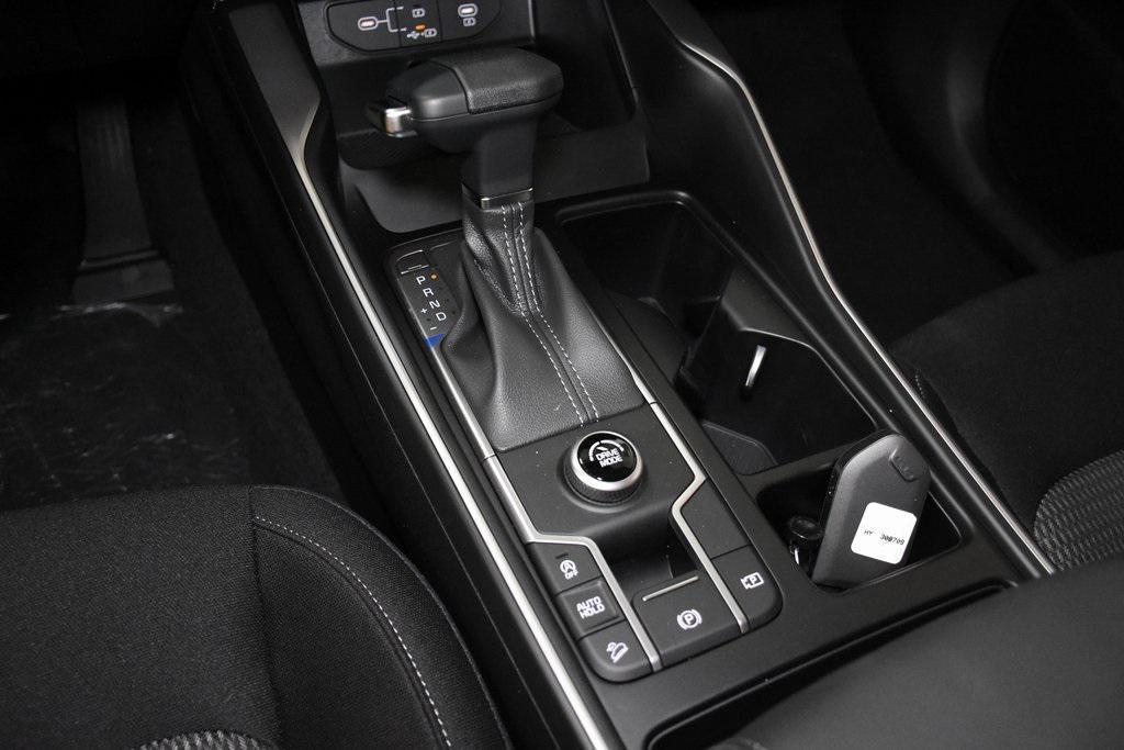 new 2024 Kia Sorento car, priced at $28,997