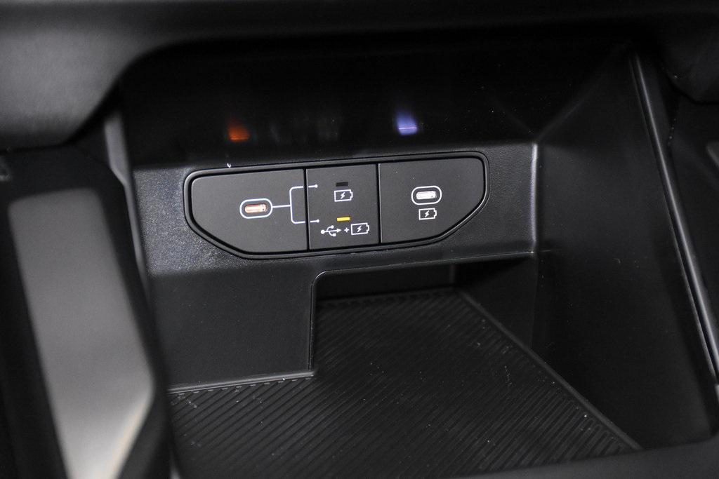 new 2024 Kia Sorento car, priced at $28,997