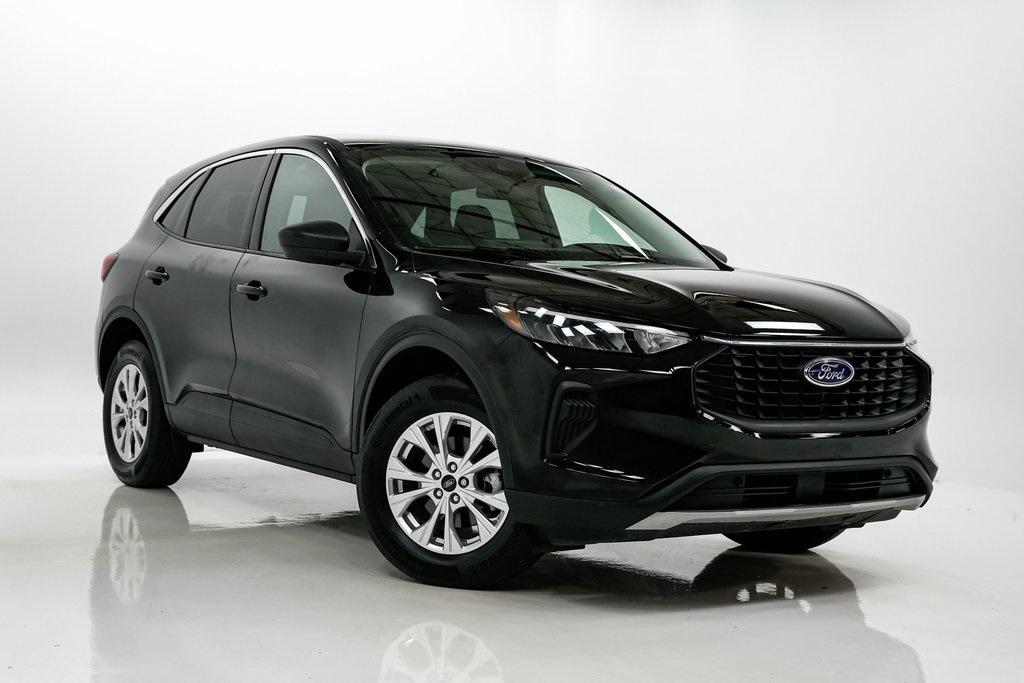 used 2023 Ford Escape car, priced at $21,421