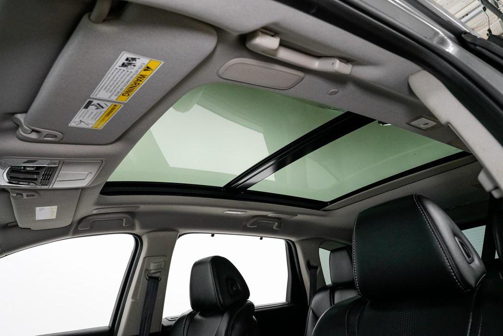 used 2025 Acura MDX car, priced at $47,500