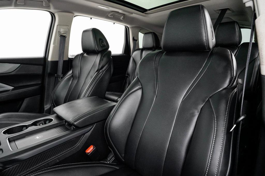 used 2025 Acura MDX car, priced at $47,500