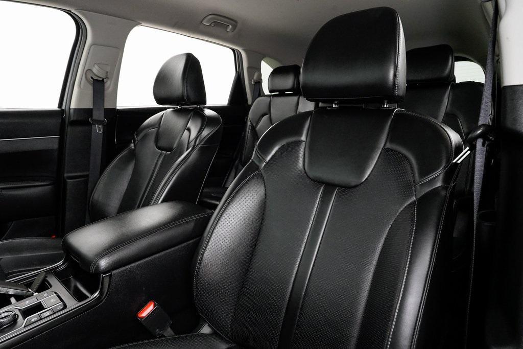 used 2024 Kia Sorento car, priced at $26,500