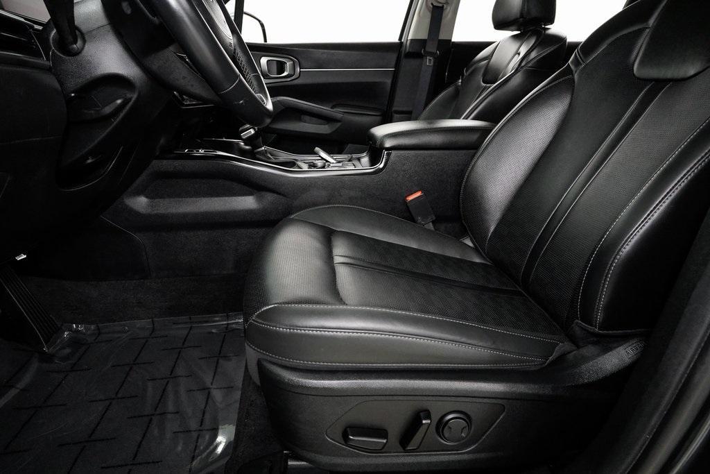 used 2024 Kia Sorento car, priced at $26,500