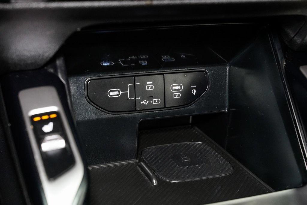 used 2024 Kia Sorento car, priced at $26,500