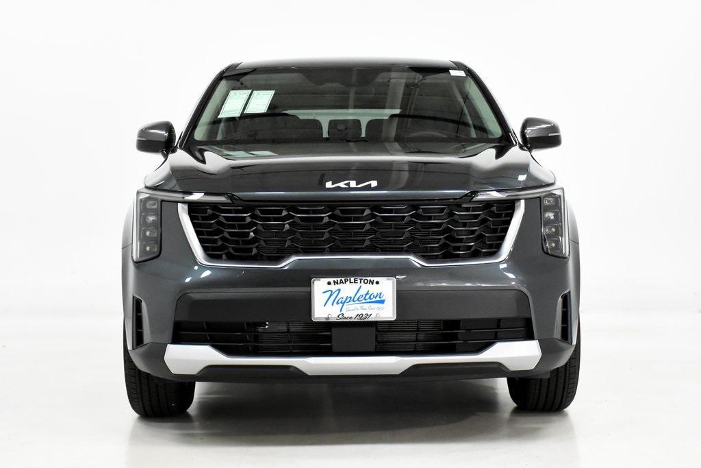 used 2024 Kia Sorento car, priced at $25,294