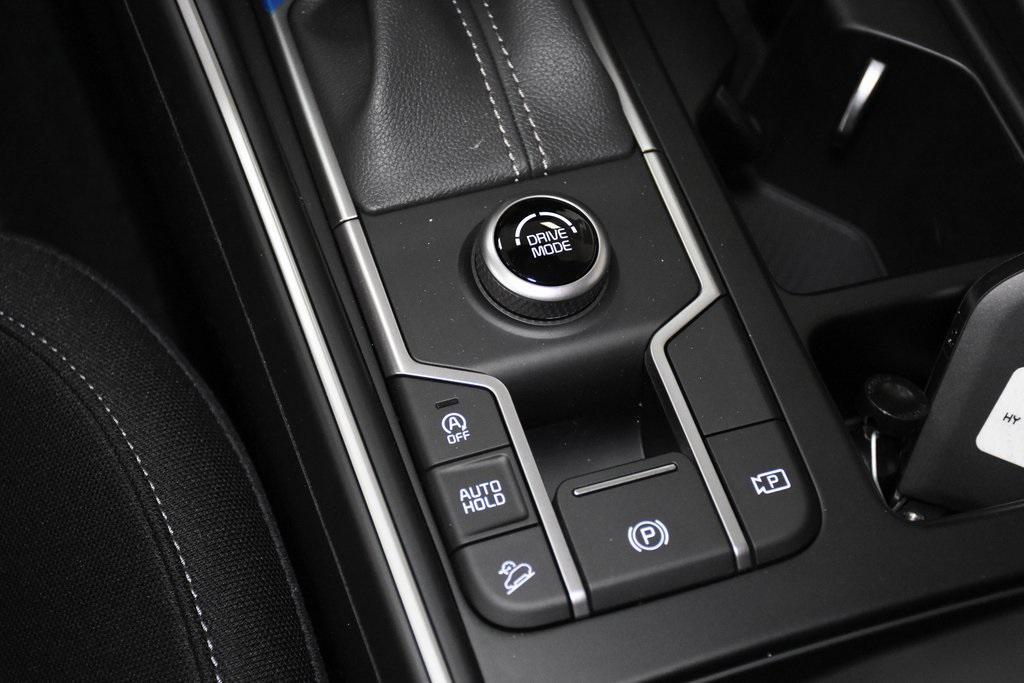 used 2024 Kia Sorento car, priced at $25,294