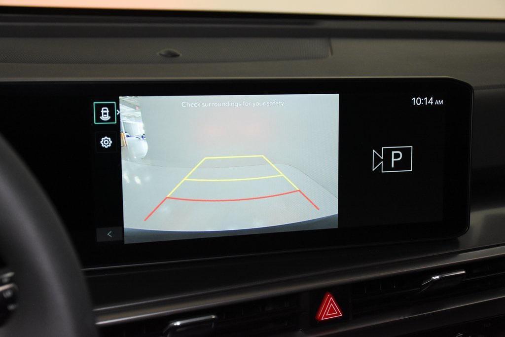 used 2024 Kia Sorento car, priced at $25,294