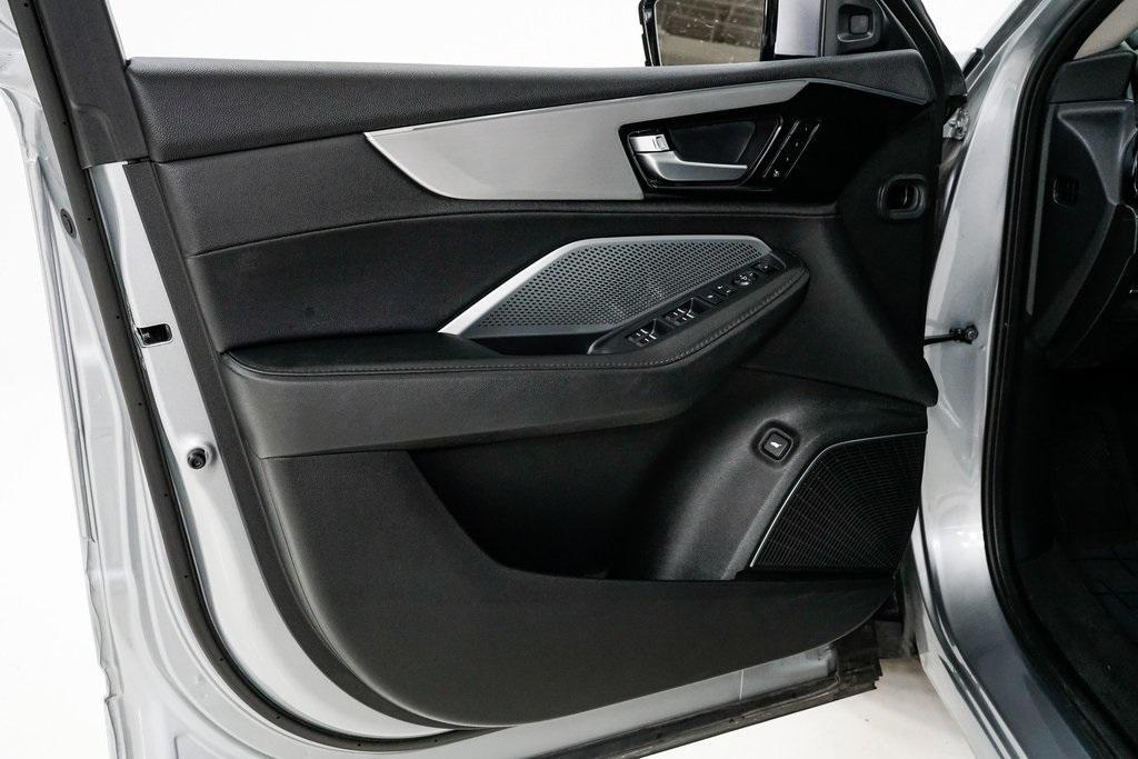 used 2025 Acura MDX car, priced at $45,979