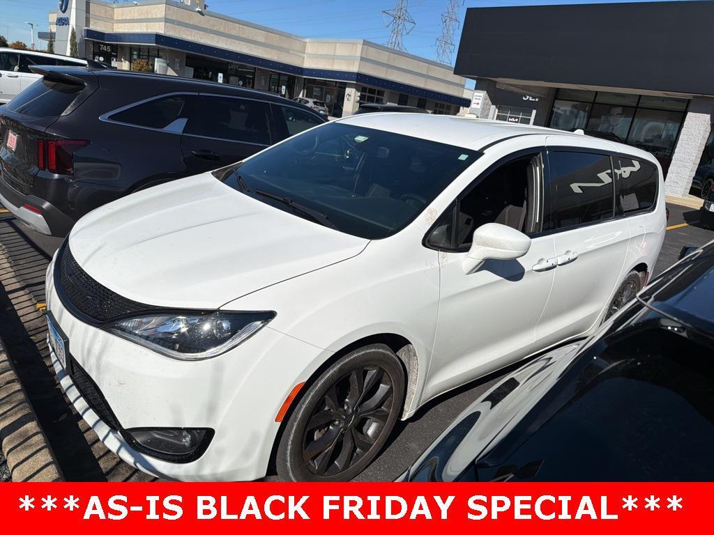 used 2020 Chrysler Pacifica car, priced at $16,700